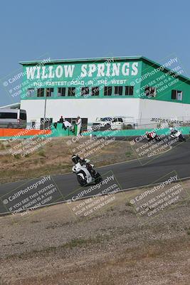 media/Apr-20-2025-AHRMA (Sun) [[393a79c373]]/Race/group 10 early race/Turn 4b/